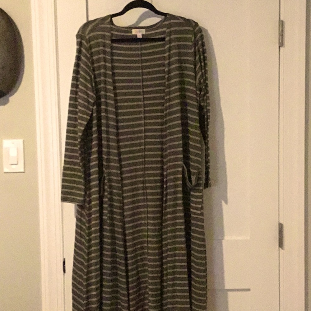 LulaRoe light knit cardigan 46” long 2 patch pockets